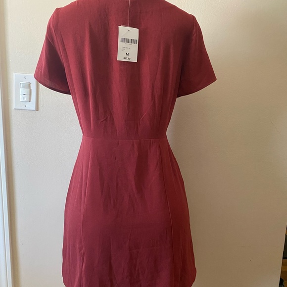NWT - Forever 21 - Red Mini Dress - Size M - Picture 4 of 4
